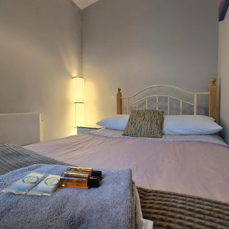 Temple Bar 3 Bedroom 2 Bathroom *