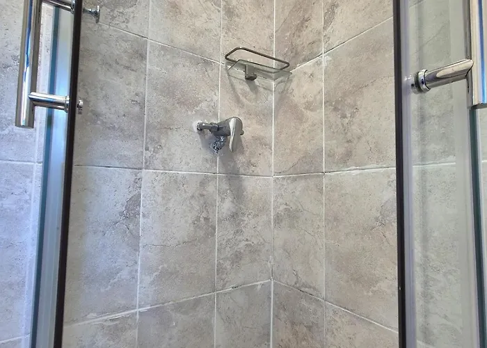 Апартаменты Temple Bar 3 Bedroom 2 Bathroom